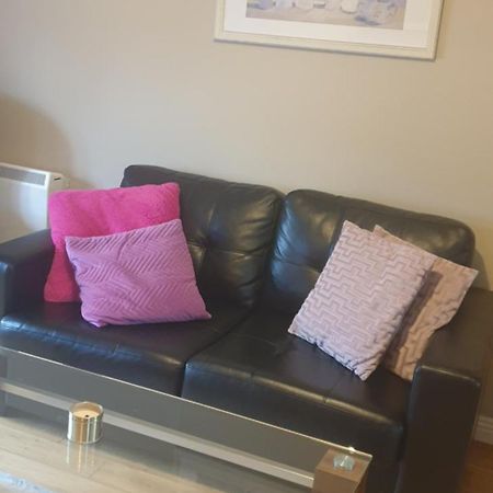 Town Centre Apartment Трим Экстерьер фото